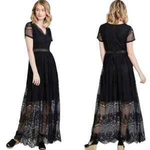 Elegant Black Lace Maxi Dress